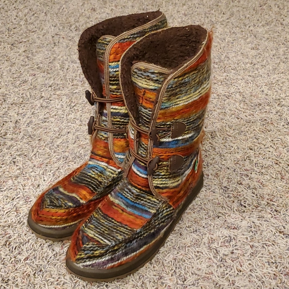 Sanuk Horizon boots 10